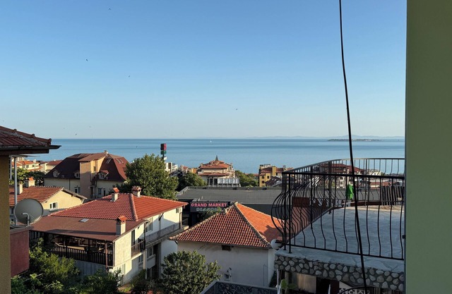 Central Studios with Sea View