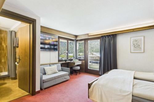 Central suite to stay for two experience SaasFee
