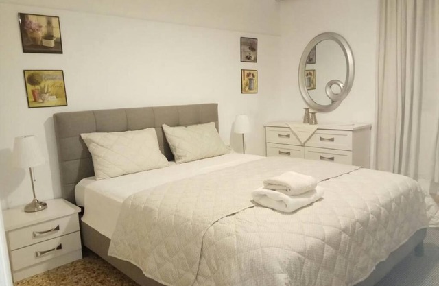 CENTRAL TOWN HOUSE 60m2*