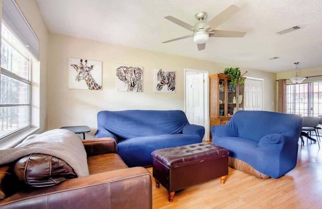 Centrally located 4bed 2bath home w/ fenced yard
