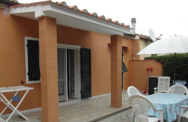 Centrally Located and Mediterranean Holiday Apartment with Garden and Terrace