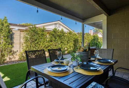 Centrally Located! Fabulous Home & Gated Community
