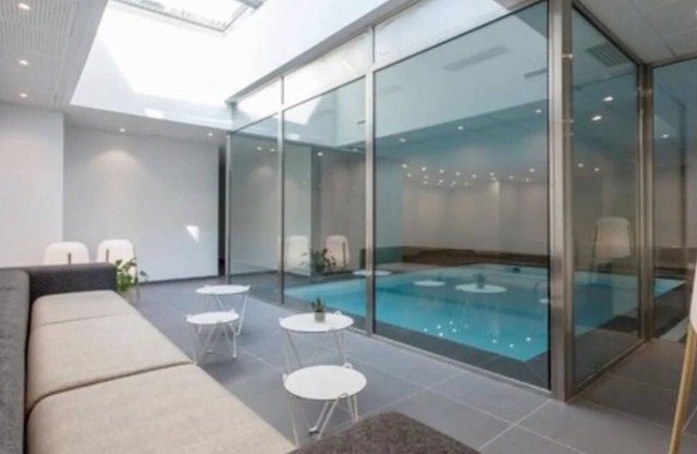 Centrally Located Studio Apartment w/ Indoor Pool
