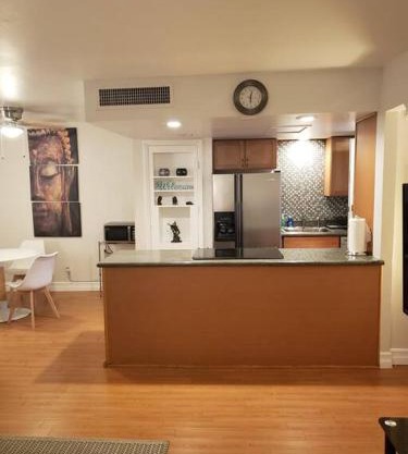 Centrally located to Strip, UNLV, Stadiums and so much more!