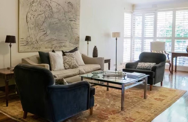 Centrally located Toorak Apartment