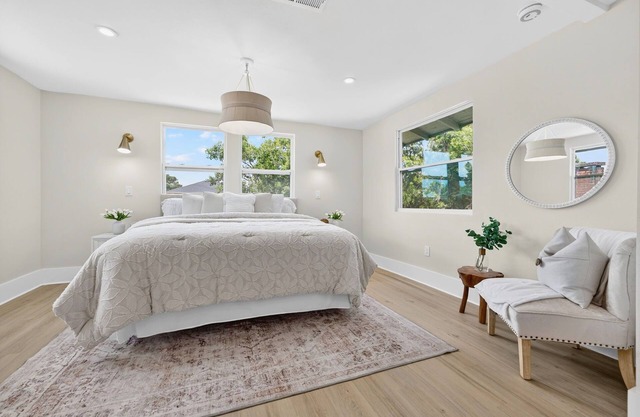 Centrally Located 3BR 3BA in St. Pete with large fully fenced outdoor space