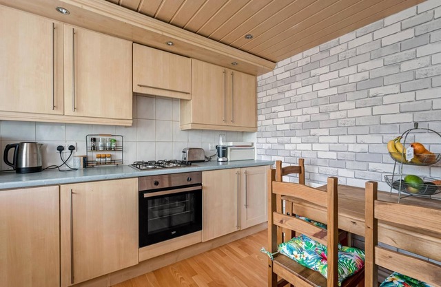 Centrally Situated 1 Bedroom House in Cumbernauld