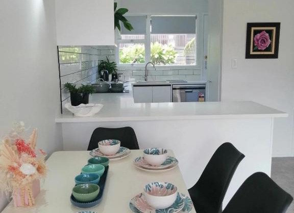 Centre Takapuna 2 Beds & Garage & Netflix