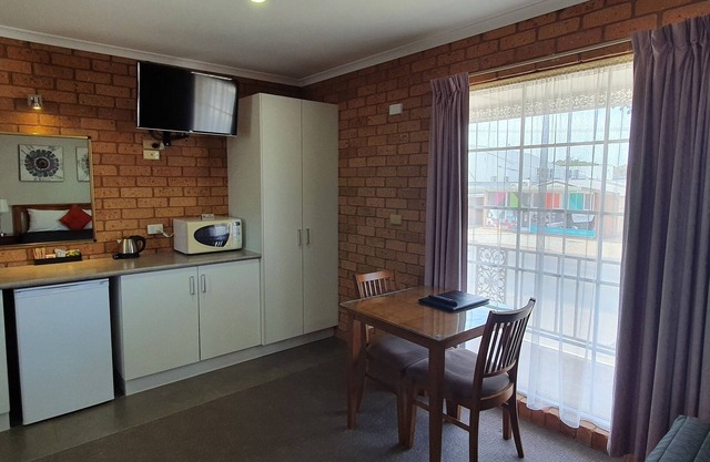 Centrepoint Motel