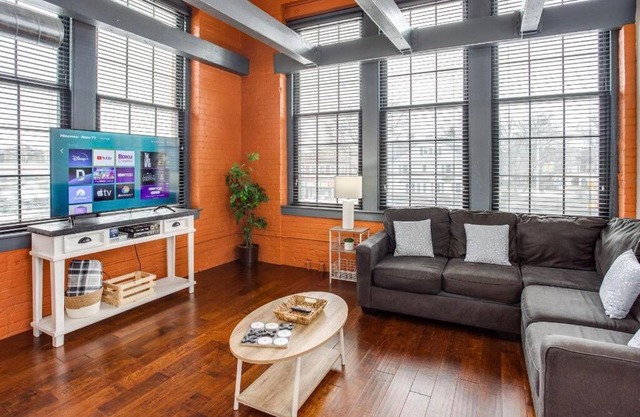 Centric Modern Loft w/King Beds