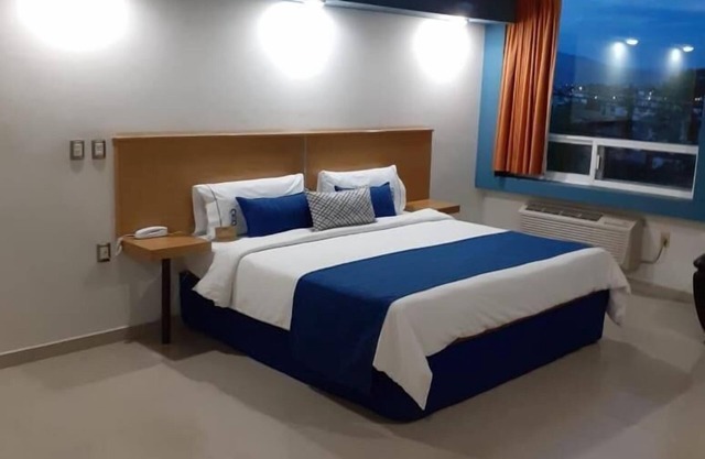 CEO Hotel Business Class