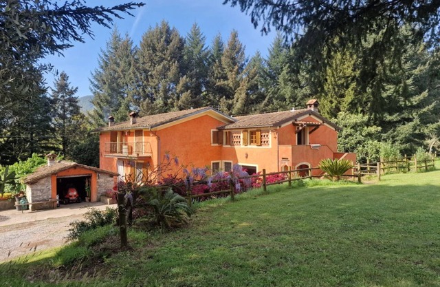 Cerbaiola Estate with Pool, Garden & Parking