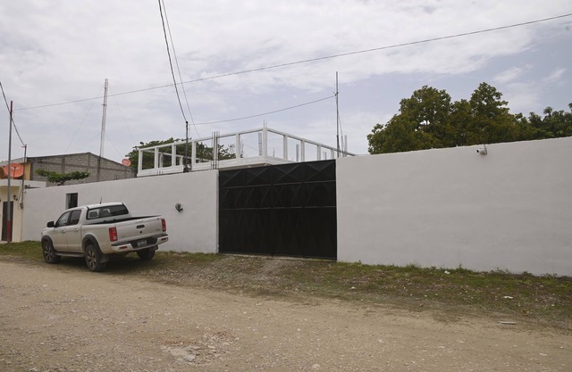 CASA CERICOTE, FLORES. SANTA ELENA, PETÉN. GUATEMALA. A 3 min del aeropuerto :D