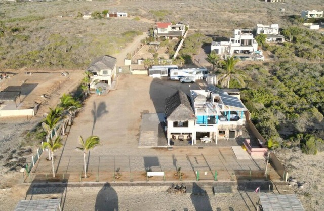Palacio de playa Cerritos para grupos grandes en propiedad frente al mar