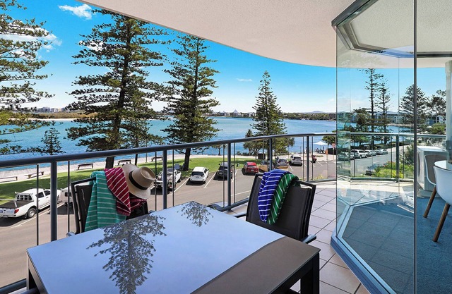 Cerulean Beachfront Apartment - Unit 5