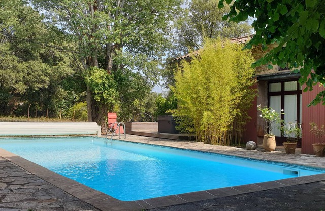 Cévennes sud Casa grande y hermosa jardín piscina jacuzzi