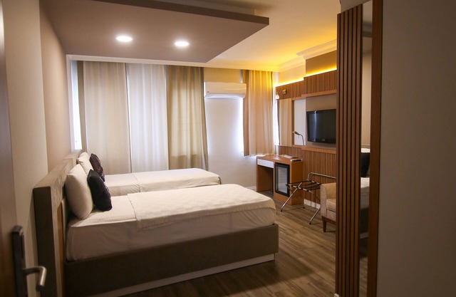 Cevik Palace Otel
