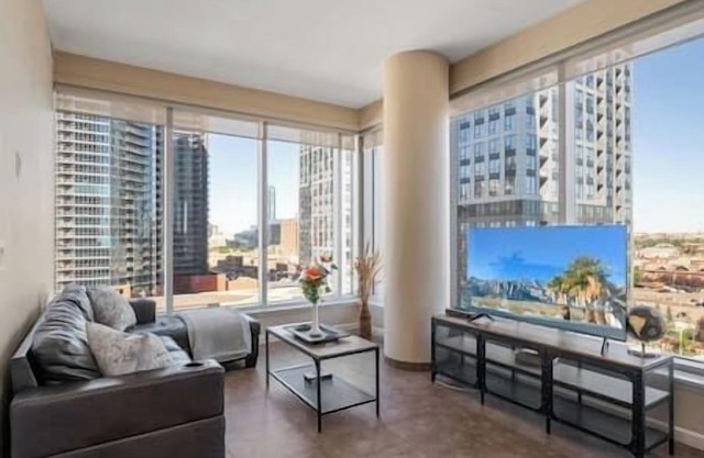 Cgy Tower Views | Mins to Saddledome | 2BR