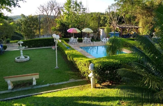 Chácara com Ambiente bem Familiar, em Meio á Natureza, Para Momentos Especiais!