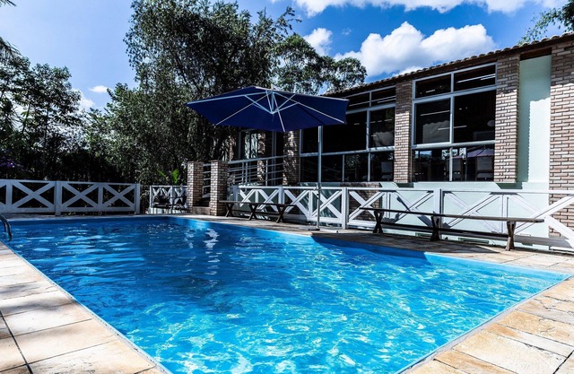 Chácara com Piscina a 40 min de SP