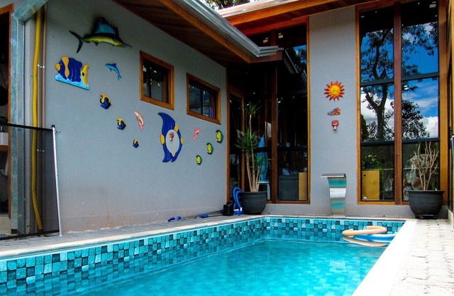 Chácara com piscina e churrasqueira - Mairinque/SP