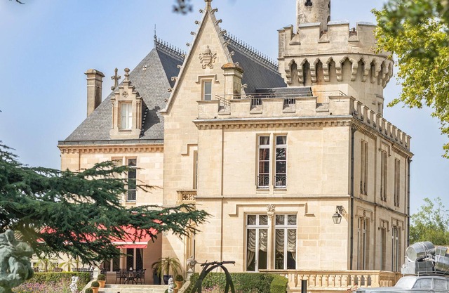 Château Pape Clément - Bernard Magrez Luxury Wine Experience