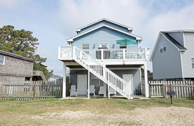 CH113- Beautiful 3 BR on Canal- Stunning Interiors- Sunset Views- Fire Pit!