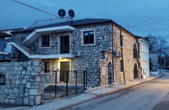 CHAKRA VOURLA HOTEL
