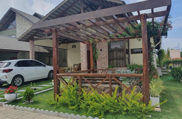 Chalé de campo em condomínio fechado