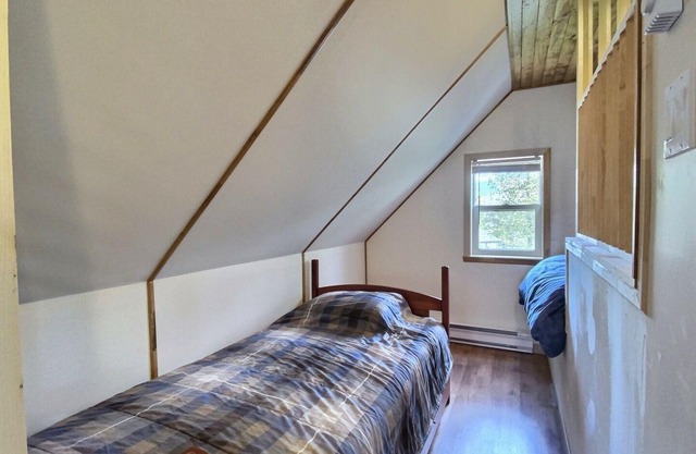 Chalet à Louer au Bord de L'eau - Lac du Huit