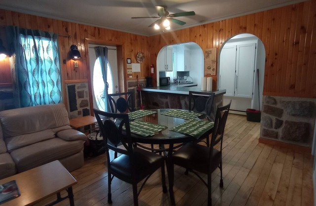 Chalet à Louer, Bord de Lac, Saint-zénon, Lanaudière, Canada