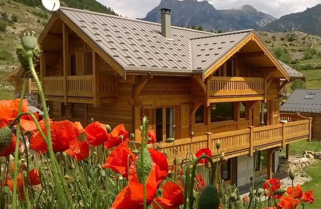 Chalet 14 Personnes Avec Jacuzzi Proche Briançon