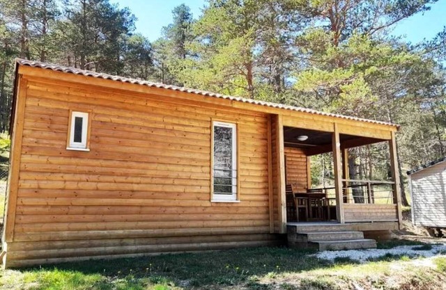 Chalet 2 étoiles - Piscine - ccbaeia