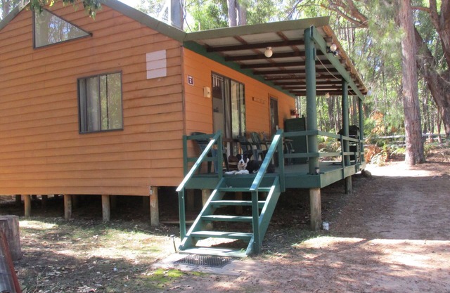 Chalet 2: apto para caballos, excelente acceso a la equitación, patio redondo cercado eléctrico