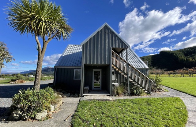 Chalet 3 (5 Bed) Pudding Hill