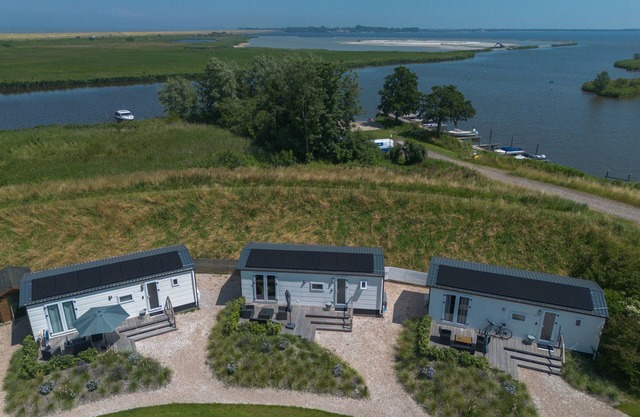 Chalet 3 Next to the Amstelmeer & Wadden Sea! Air conditioning! Private terrace!