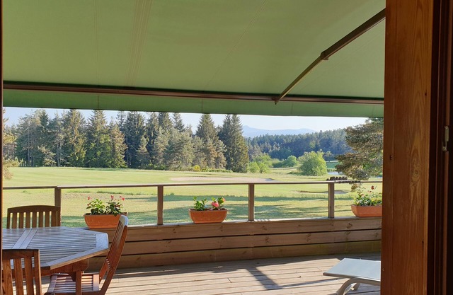 CHALET 6 personas vista plena naturaleza golf y Mont Mezen