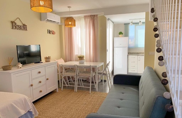 Chalet a estrenar - Playa Oliva Nova. Piscina & Padel