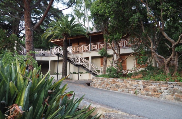 Chalet Aloha in Cavalière, private access to the beach