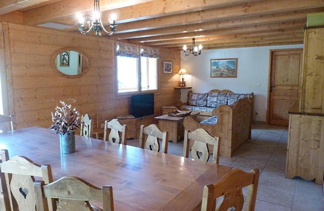 Chalet ambiance montagne, 10 personnes, 4 chambres - CH15