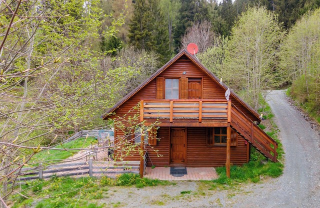 Chalet-apartment with nice views near Wörthersee