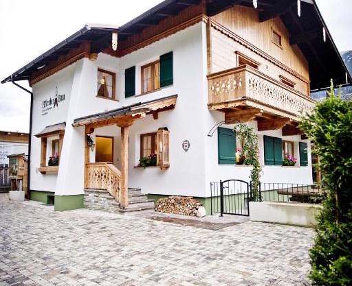 Chalet & Apartments Tiroler Bua