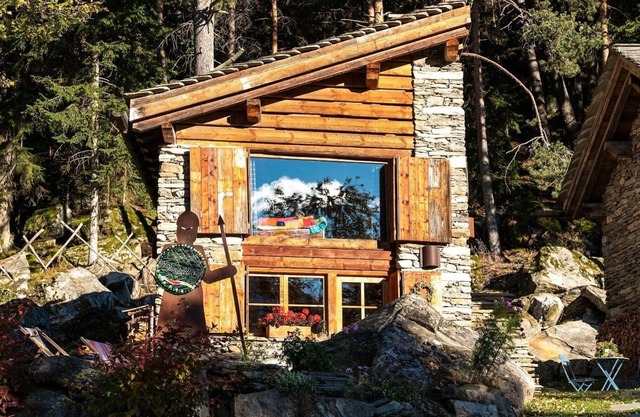 Chalet 'Armonia Res Albert' con vistas a la montaña, Wi-Fi y jardín