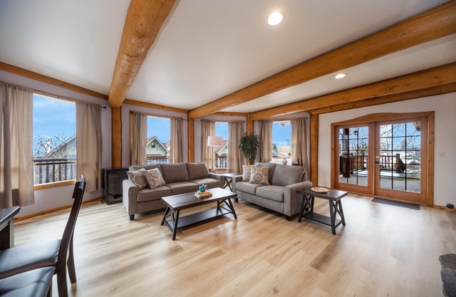Chalet at Swan Lake