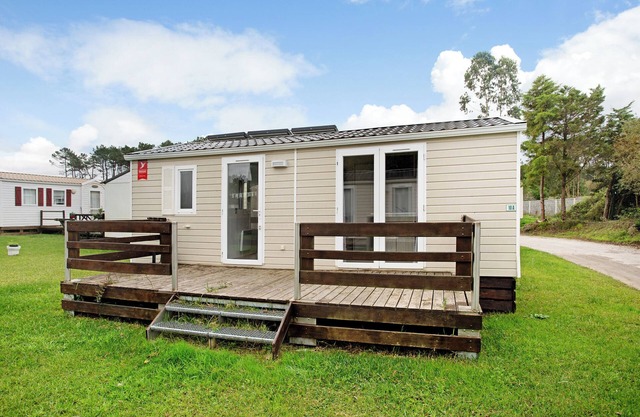 Chalet 'Bungalow T2 I I- 15 Min From Nazaré' con piscina compartida, terraza y aire acondicionado