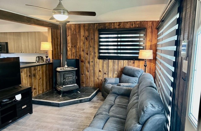 Chalets Plus Canada S.e.n.c