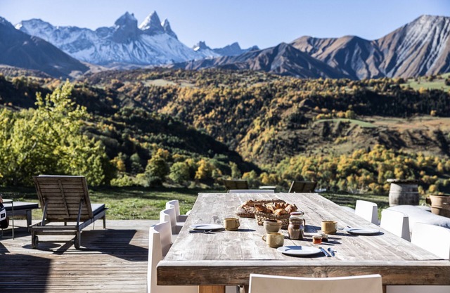 Chalet 'D'albiez' con vistas a la montaña, terraza privada y Wi-Fi