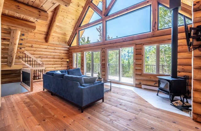 Chalet en Bois Rond, Val St-côme à 1.8 km en Voiture, Spa, Table de Billard