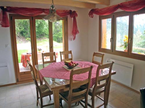 Chalet Escapade by Interhome