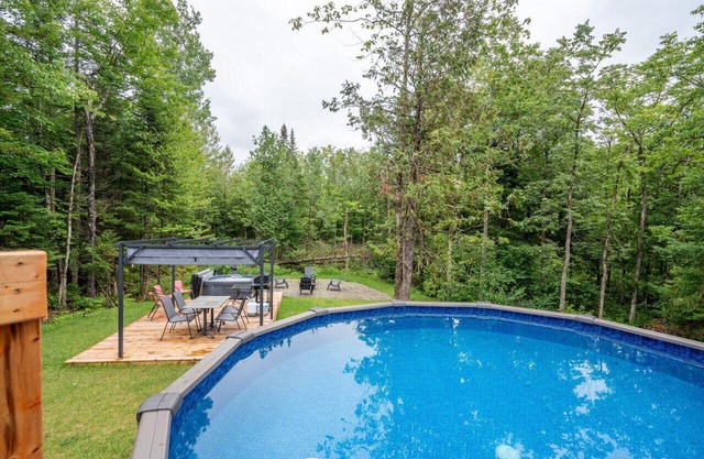 Chalet Escapade|Hot Tub|Private Pool|River & Kayak
